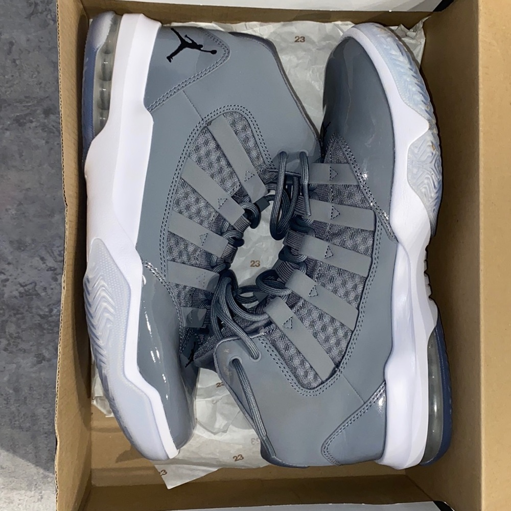 Jordan Max Aura